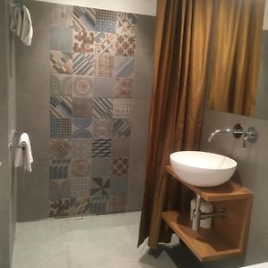 Studio standard con letto king size